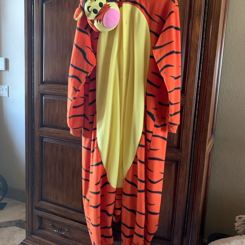 Tigger costume